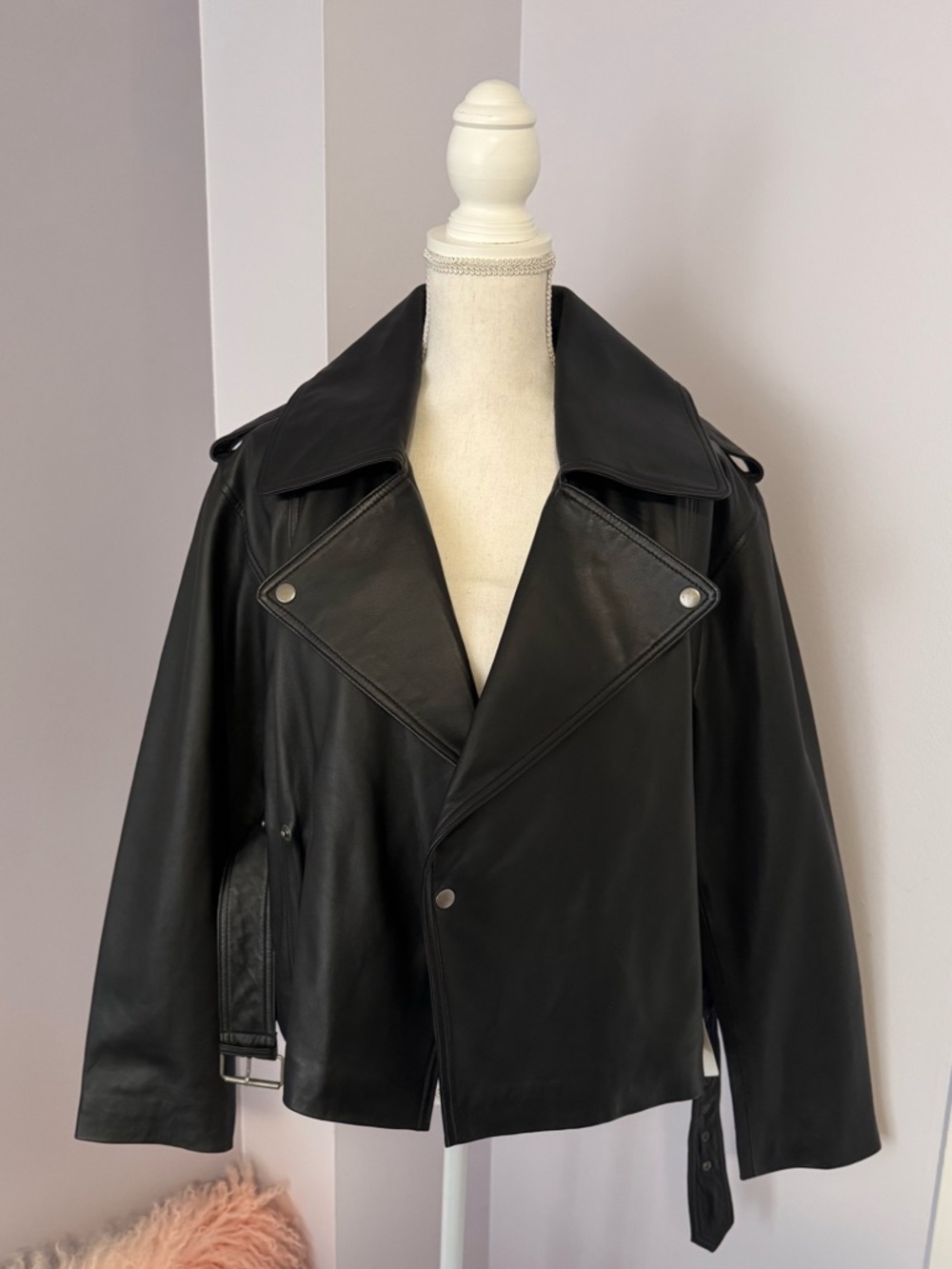 SALE‼️[NWT] Classic Black Lambs Leather Belted Moto Jacket - Women